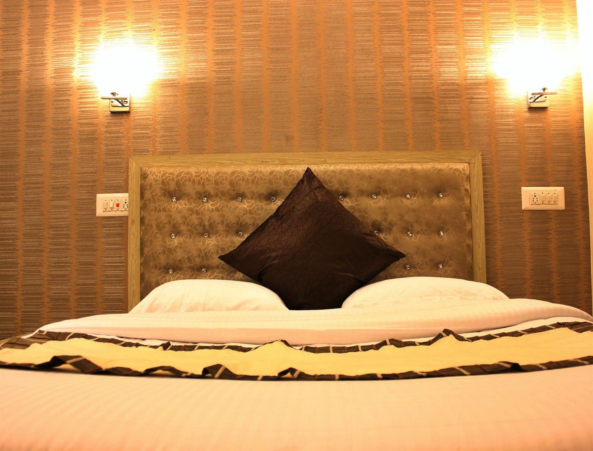Hotel Walisons Resorts Srīnagar Exterior foto
